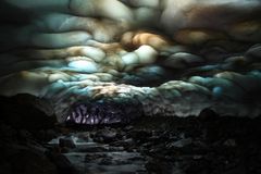 17. Ледяная пещера на Камчатке. Фотограф Marc Szeglat.